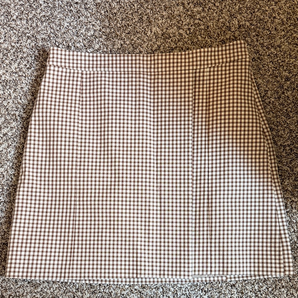 NWOT Theory Brown and Cream Checkered Mini Skirt